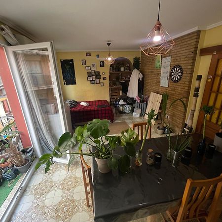 ולנסיה Gemuetliches Zimmer "Gold" Fuer 2 Personen Und Katzenliebhaber מראה חיצוני תמונה