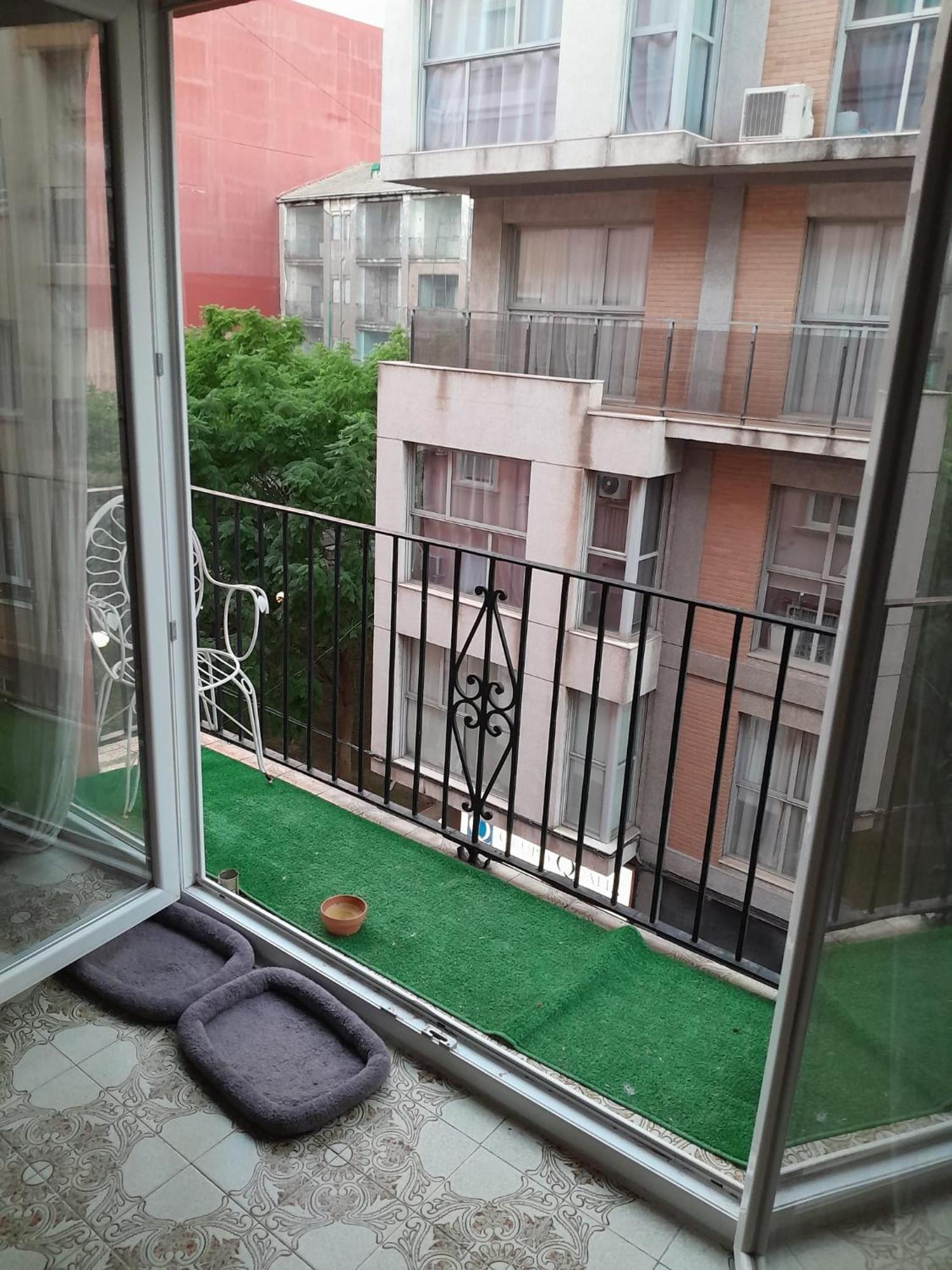 ולנסיה Gemuetliches Zimmer "Gold" Fuer 2 Personen Und Katzenliebhaber מראה חיצוני תמונה