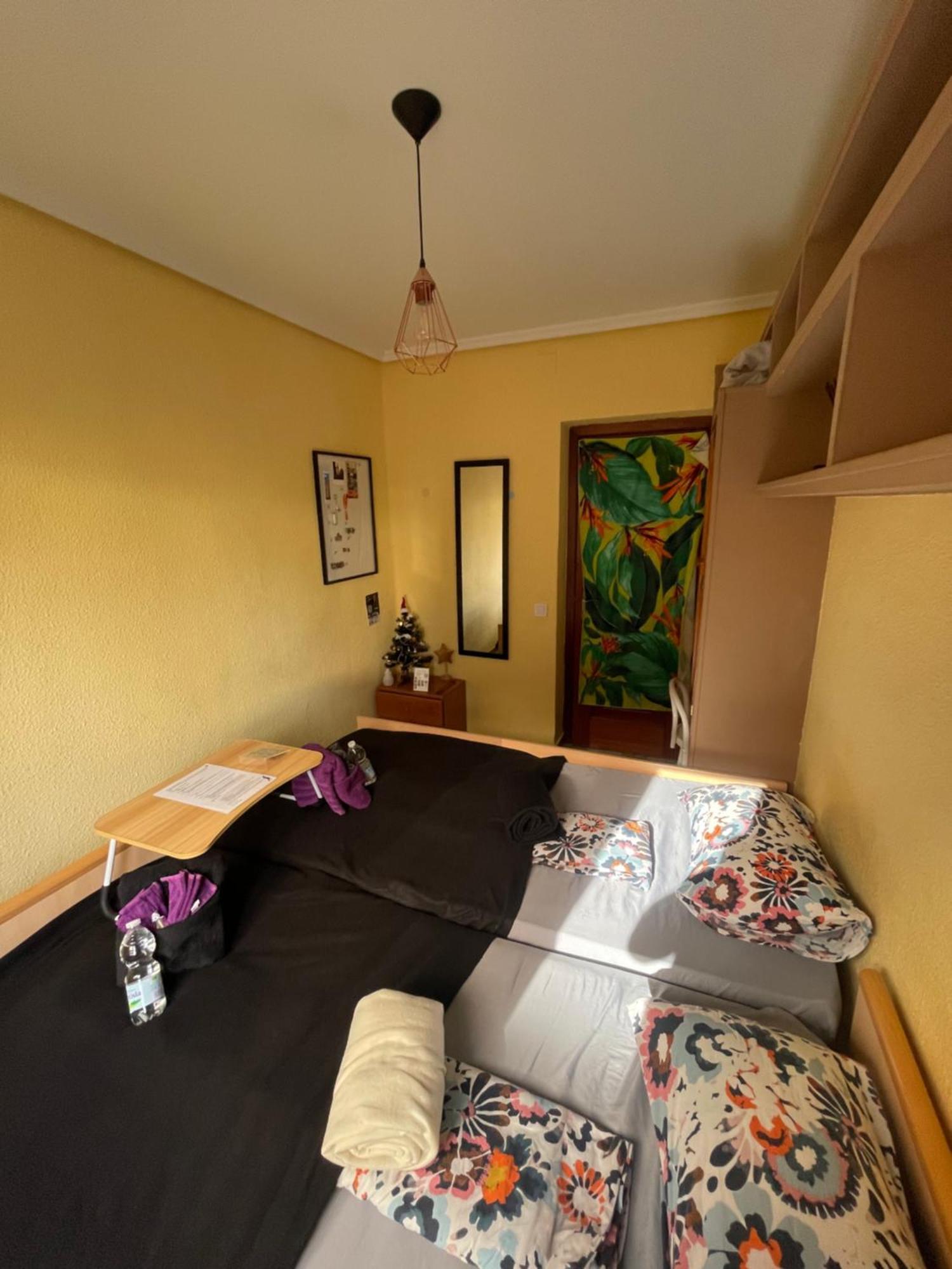 ולנסיה Gemuetliches Zimmer "Gold" Fuer 2 Personen Und Katzenliebhaber מראה חיצוני תמונה